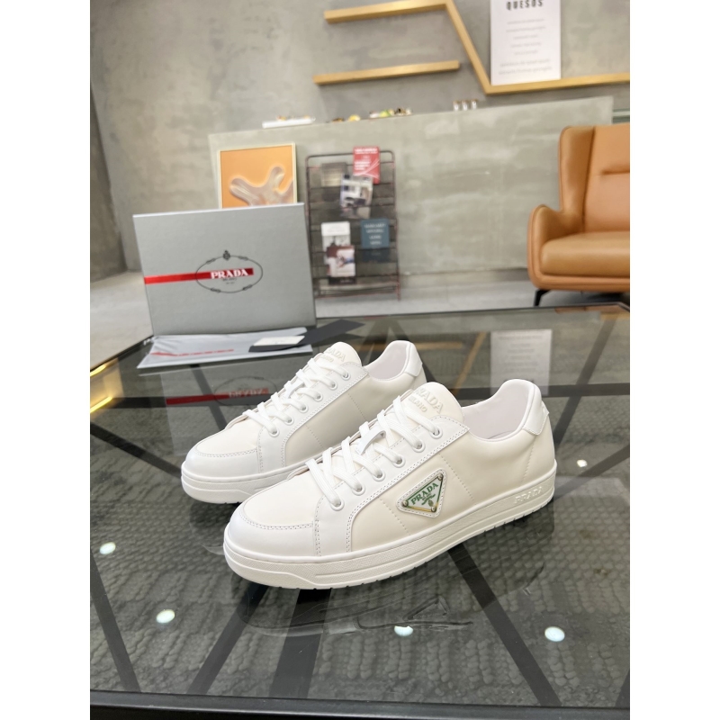 Pra*a casual shoes